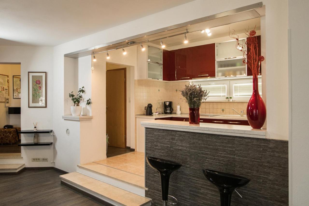 3 Bedrooms Apartman Dmt Kastela Exterior photo