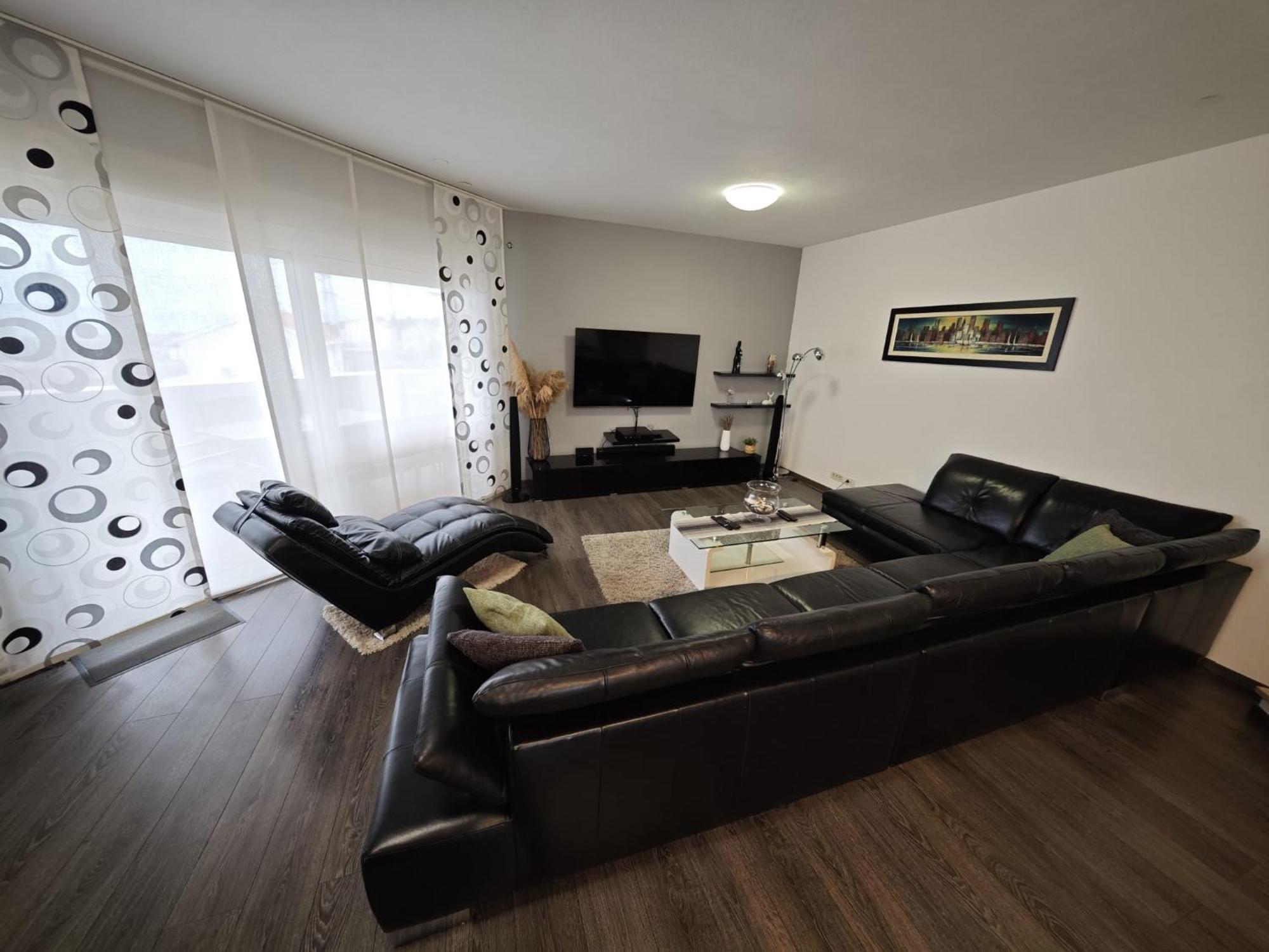 3 Bedrooms Apartman Dmt Kastela Exterior photo